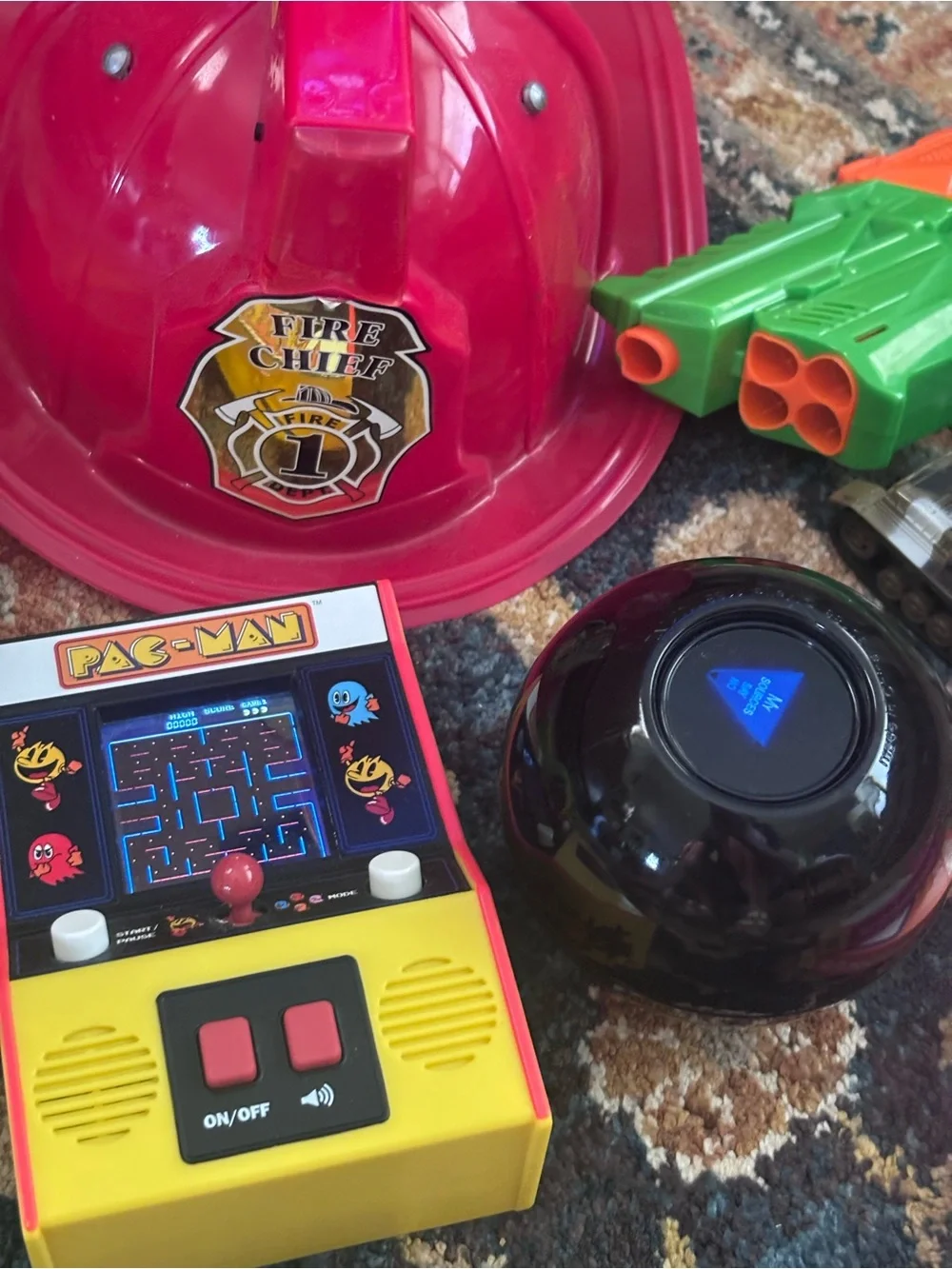 Lot of 8 kids toys